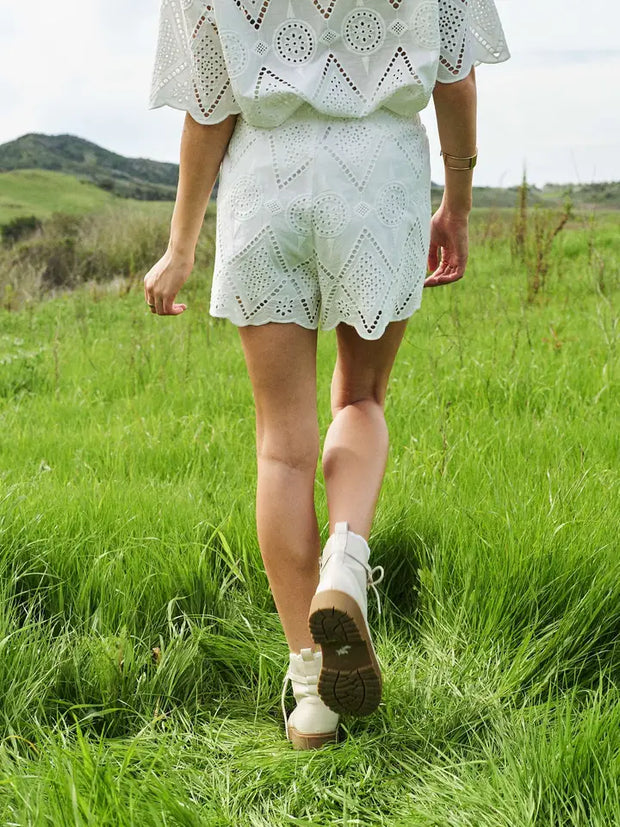 Peggy Elastic Waist Laced Shorts NB