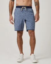 7 diamond Printed Core Active 8" Short