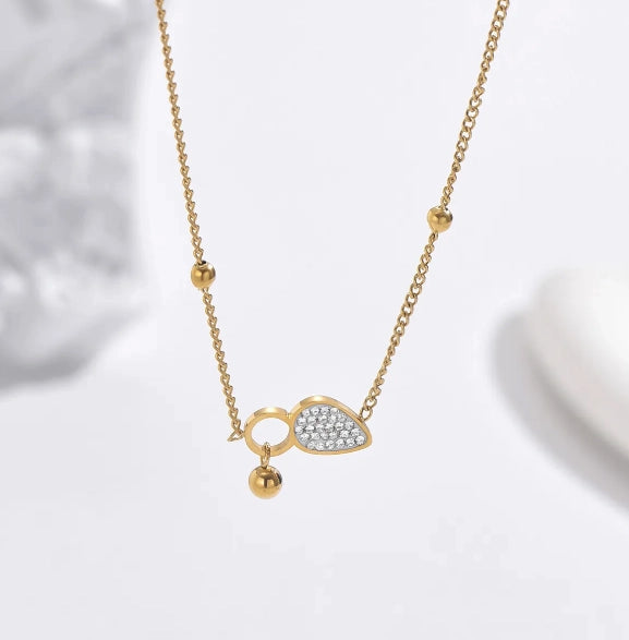 Myra necklace with zircon stones