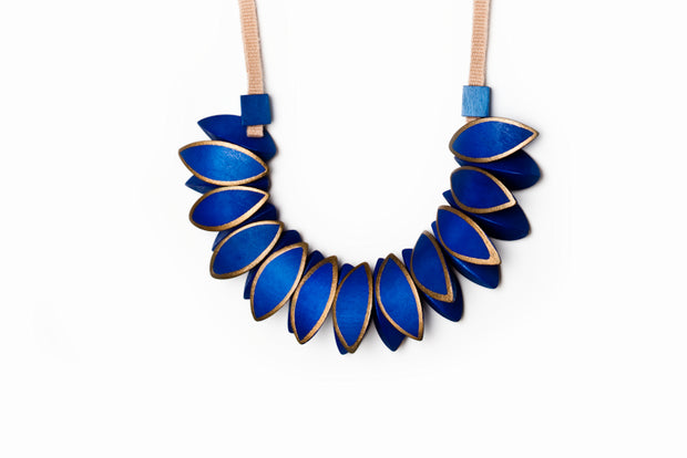 Avenue Chic Leaf Wood Necklace - The Gathering Shops